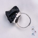 anillo turmalina negra en bruto. Plata 925